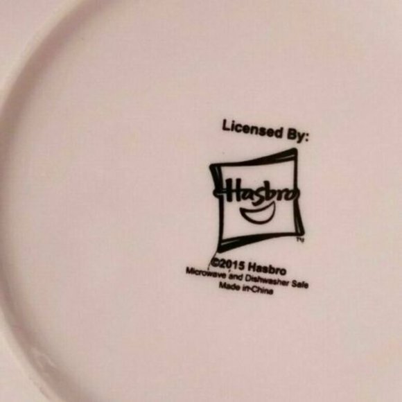 3-Piece Hasbro Transformers Bumblebee Dinner Set - Picture 5 of 6